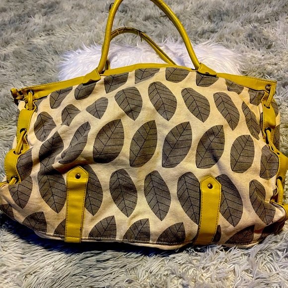 Large travel bag - Picture 2 of 11